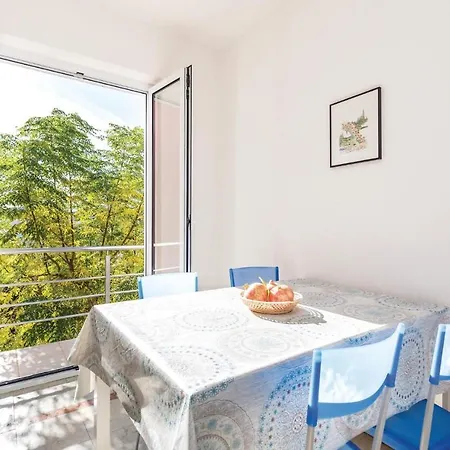 Cozy In Barbat With Wifi Apartment *